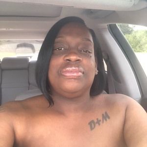 Meet your Posher, Dee